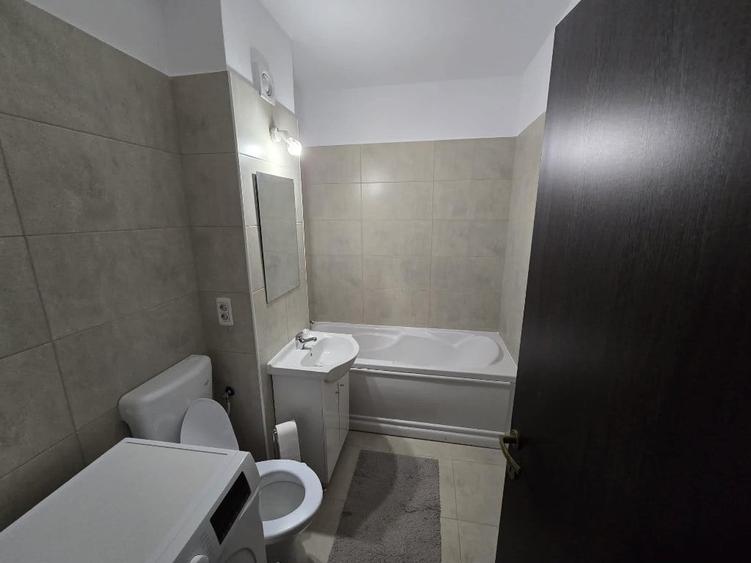 Apartament cu 2 camere decomandat în Sânpetru