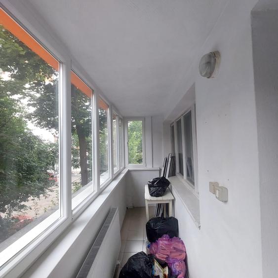 Apartament cu 3 camere semidecomandat în Mazepa 1