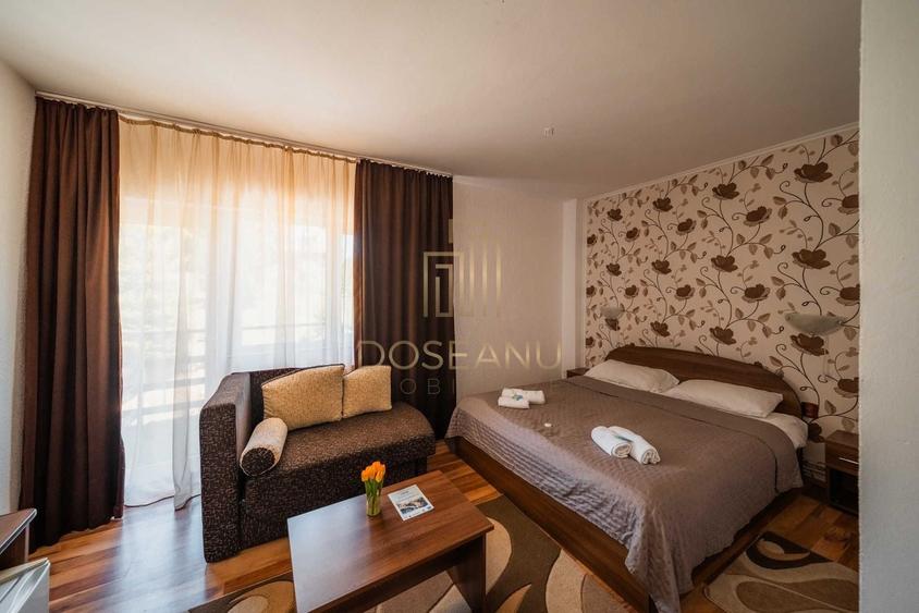 Casă individuală cu 11 camere cu Teren 350 Mp în Central