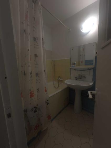 Garsonieră decomandată în Calea Călărașilor