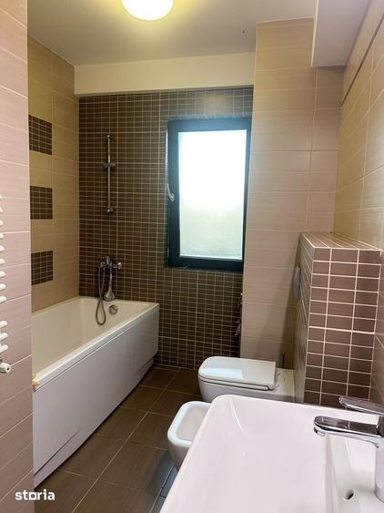 Apartament cu 3 camere în Păcurari