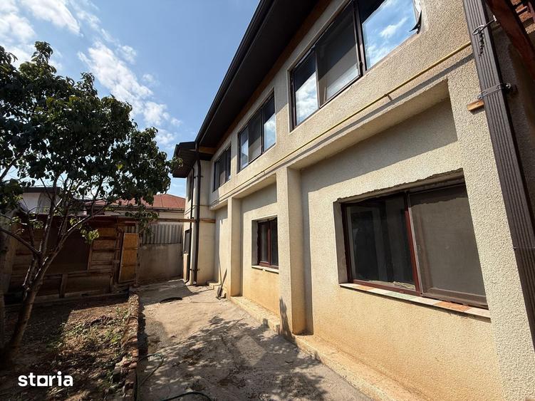 Casă cu 5 camere cu Teren 197 Mp în Rahova