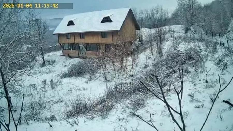 Casă cu 1 camere cu Teren 2600 Mp în Băceni