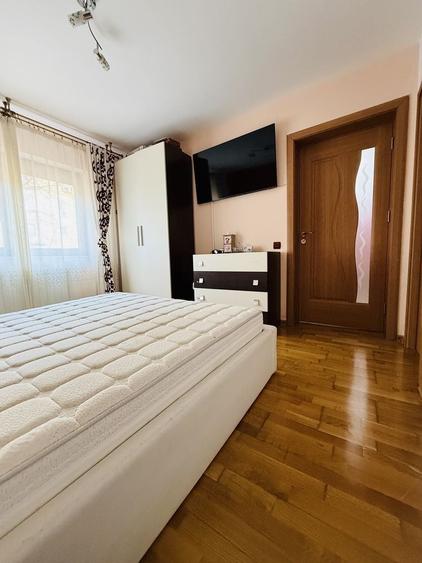 Apartament cu 2 camere decomandat în Precista