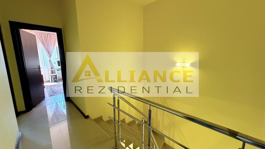 Casă individuală cu 4 camere cu Canalizare în Berceni