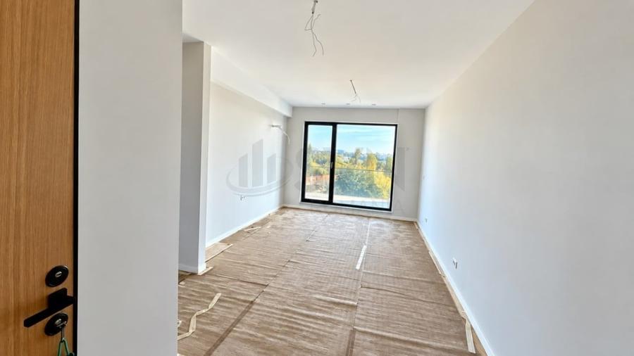Apartament cu 3 camere decomandat în Băneasa