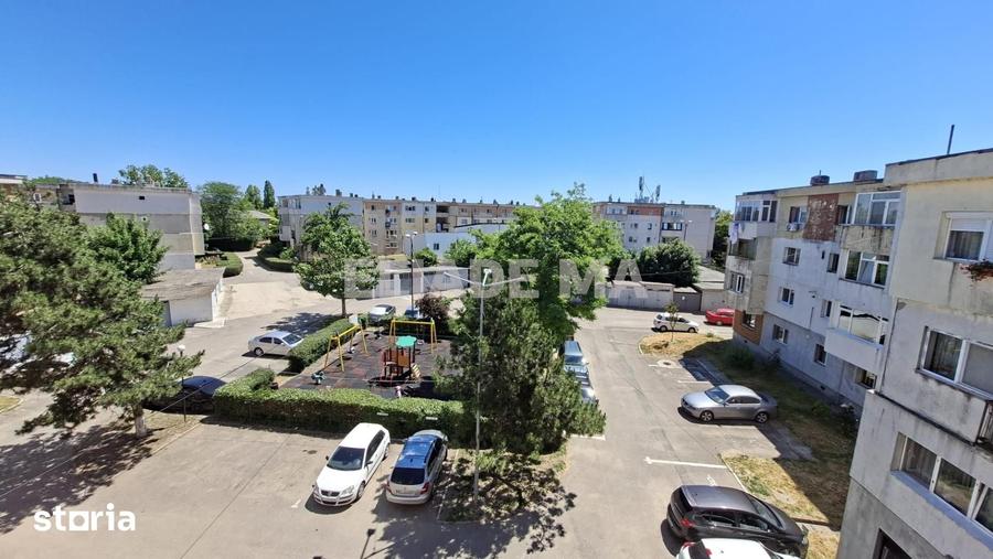 Apartament cu 3 camere decomandat în Sud