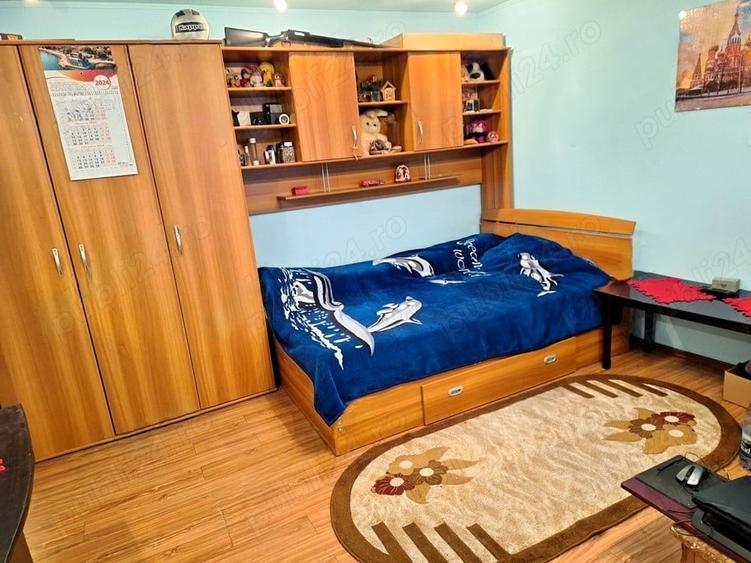 Casă cu 5 camere cu Teren 211 Mp în Brătianu