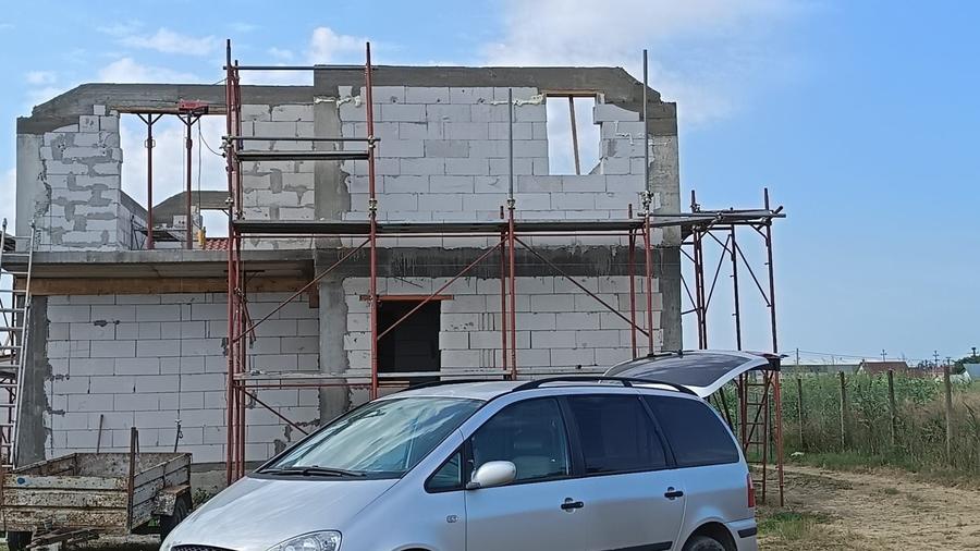 Casă cu 4 camere în Ceardac