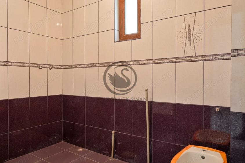 Casă cu Canalizare în Pleașa