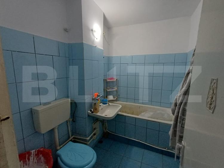 Apartament cu 3 camere decomandat, mobilat în Debarcader