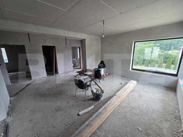 Casă individuală cu 3 camere cu Canalizare în Jibou