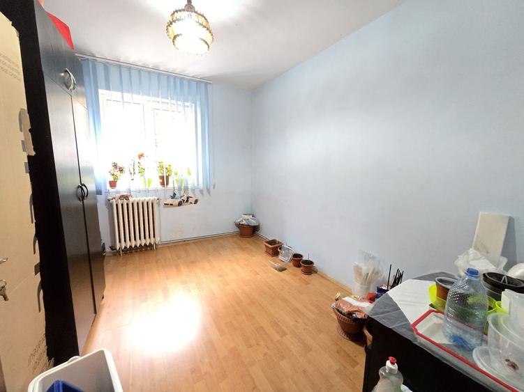 Apartament 3 camere decomandate, zona Manastur-Piata Flora - 4