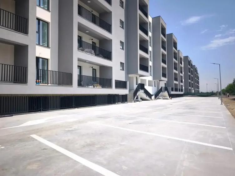 Apartament cu 3 camere decomandat în Theodor Pallady
