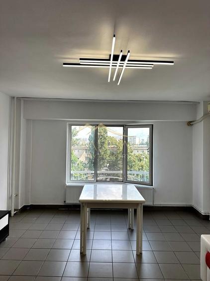 Apartament cu 3 camere decomandat, mobilat în Alba Iulia