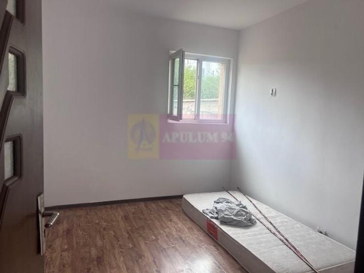 Casă individuală cu 3 camere cu Canalizare în Giurgiului