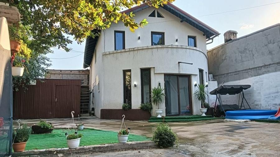 Casă cu 3 camere în Exterior Vest