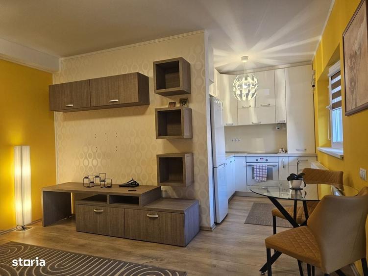 Apartament cu 2 camere decomandat în Est