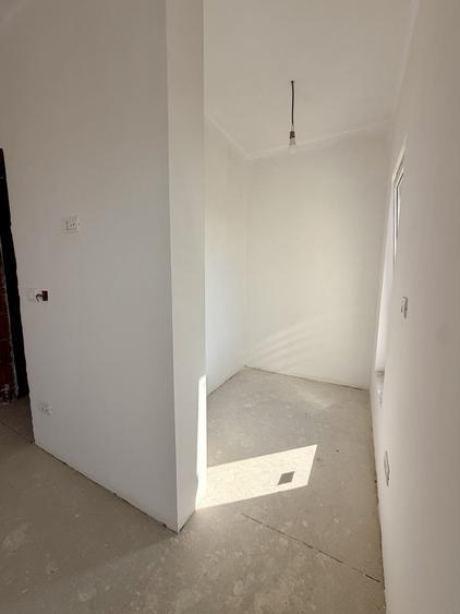 Duplex cu 4 camere cu Canalizare în Giarmata
