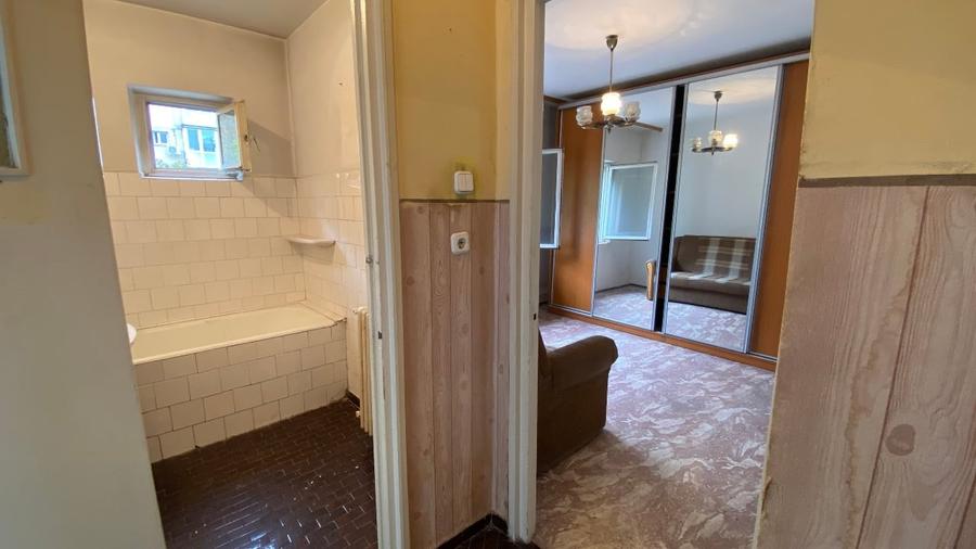 Apartament cu 3 camere în Tineretului