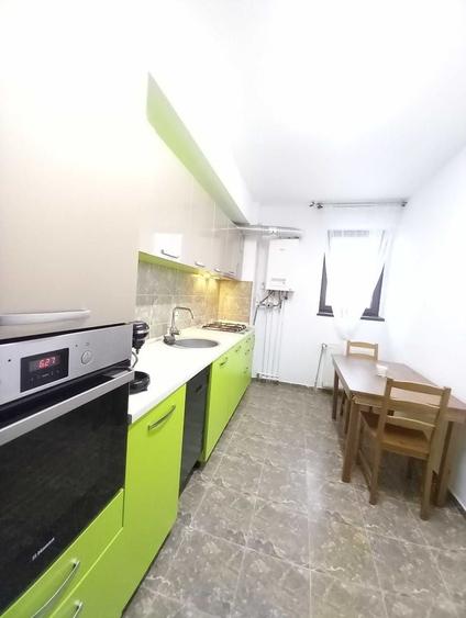 Apartament cu 4 camere în Băneasa