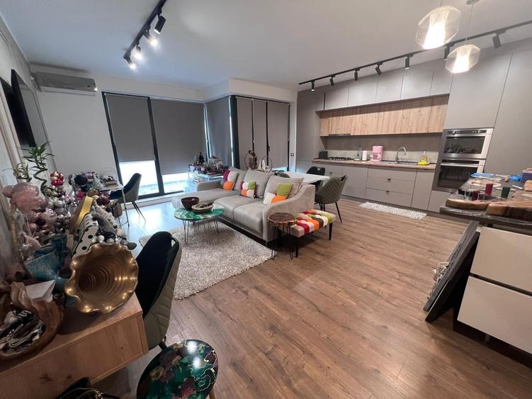 Apartament cu 2 camere decomandat, mobilat în Exterior Vest