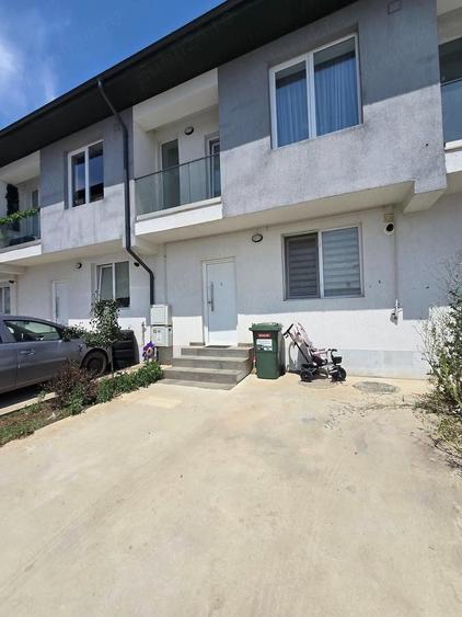 Casă cu 3 camere cu Teren 110 Mp în Dobroești