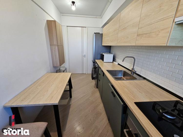 Apartament cu 3 camere decomandat, mobilat în Berceni