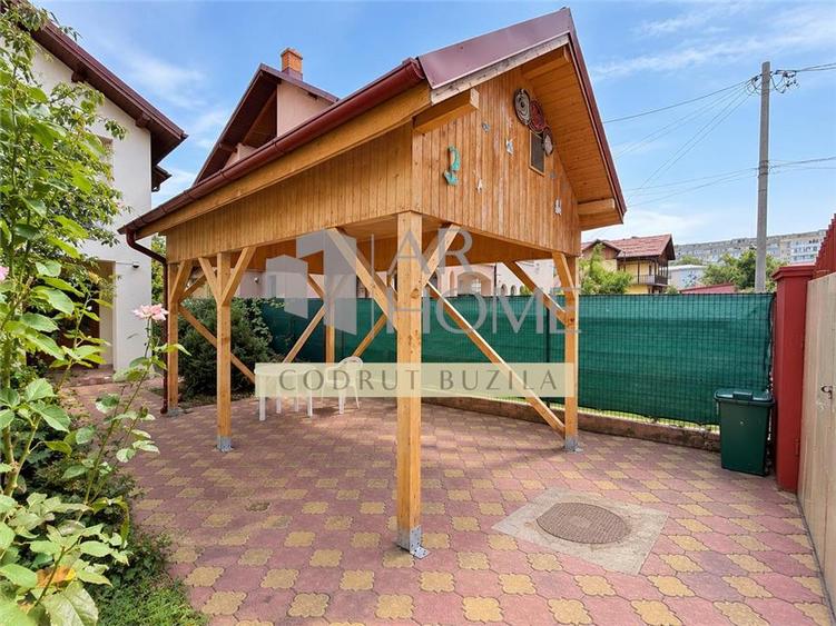 Casă individuală cu 4 camere cu Teren 300 Mp în Ultracentral