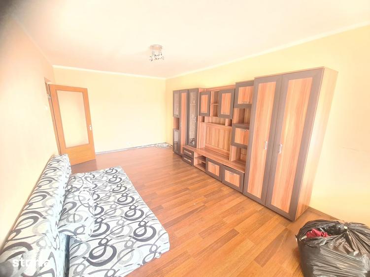 Apartament cu 2 camere decomandat în Vest