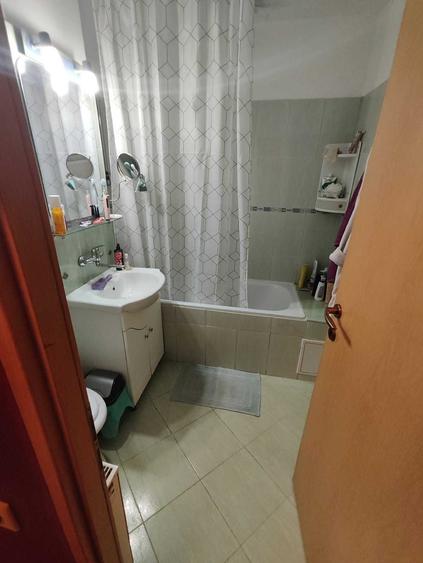 Apartament cu 2 camere decomandat în Scriitorilor