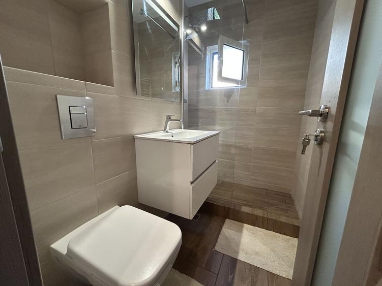 Apartament cu 2 camere semidecomandat, mobilat în Central