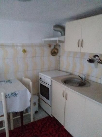 Casă cu 7 camere cu Teren 1000 Mp în Central