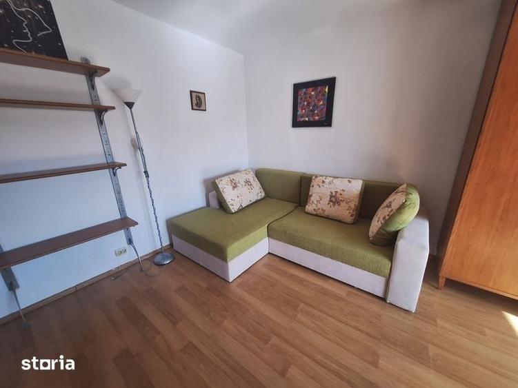 Garsonieră decomandată în Titan