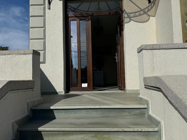 Casă individuală cu 4 camere cu Canalizare în Lipovei