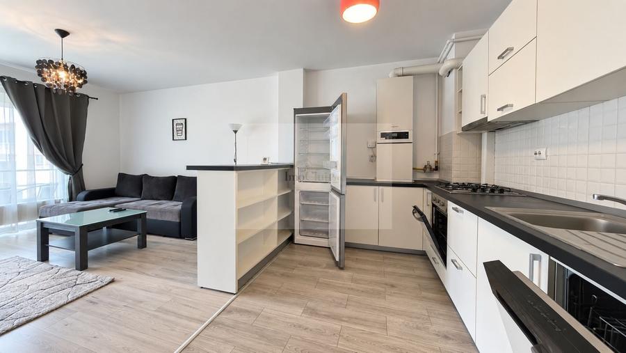 Apartament cu 2 camere semidecomandat, mobilat în Între Lacuri