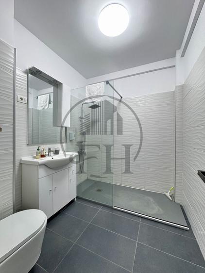 Apartament cu 2 camere semidecomandat, mobilat în Lumina