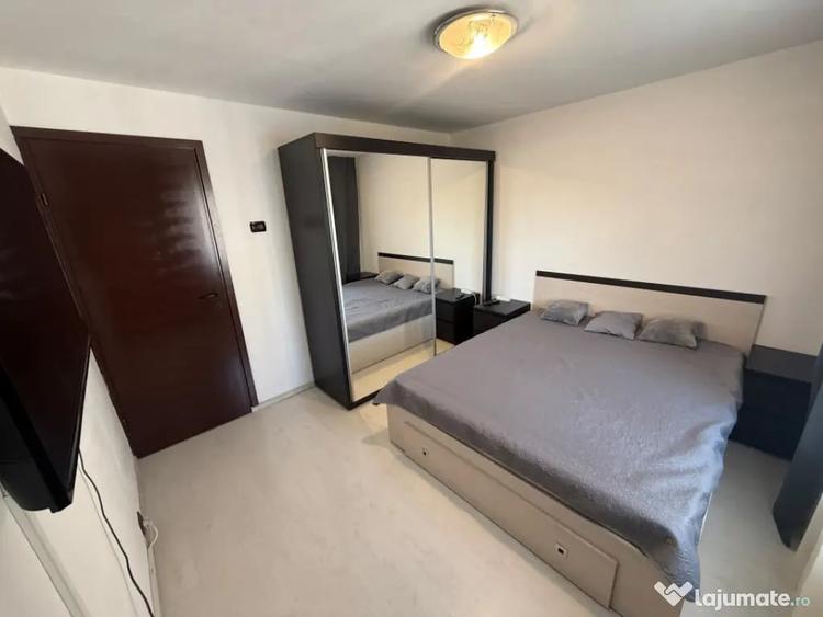 Apartament cu 2 camere decomandat în Rovine