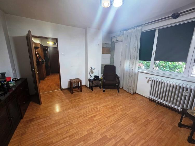 Garsonieră decomandată în Colentina