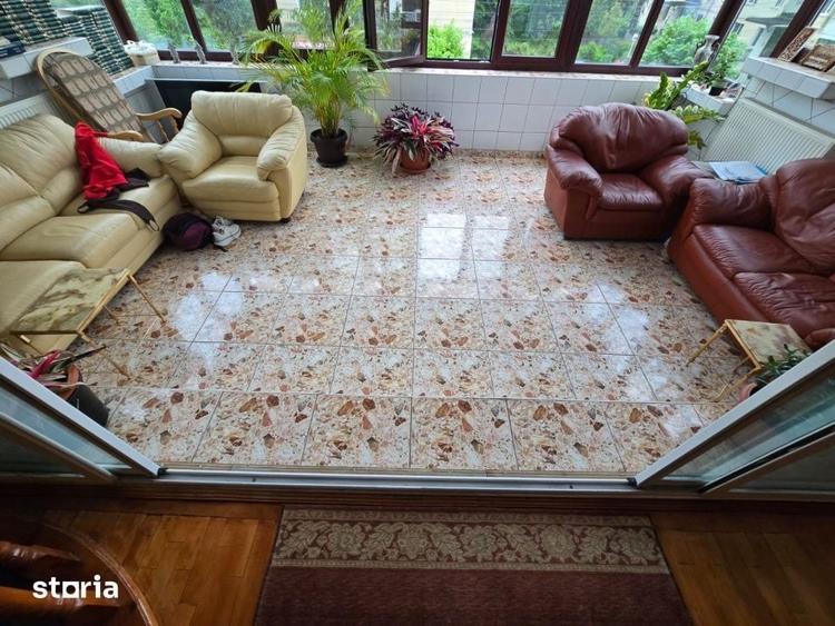 Casă cu 5 camere cu Teren 95 Mp în Calea București