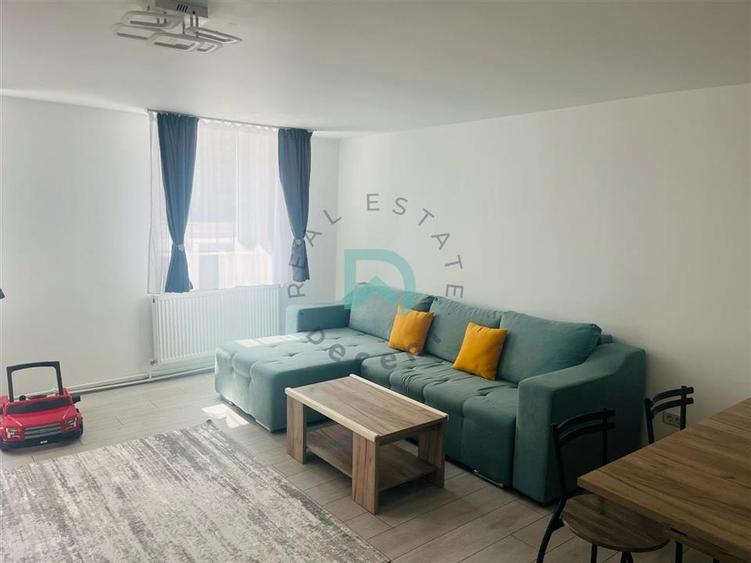Apartament cu 3 camere decomandat, mobilat în Brașovul Vechi