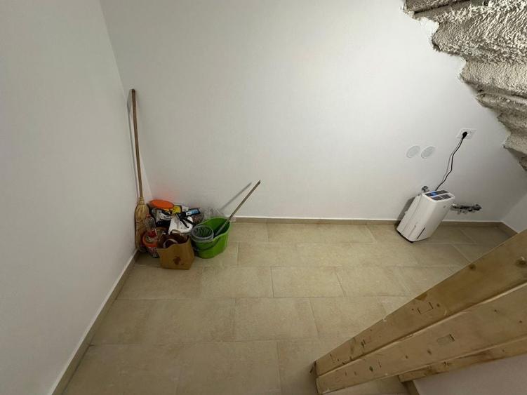 Spațiu comercial, de 89 mp, în Daia