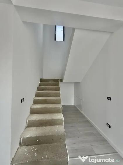 Casă cu 4 camere cu Teren 270 Mp în Giroc