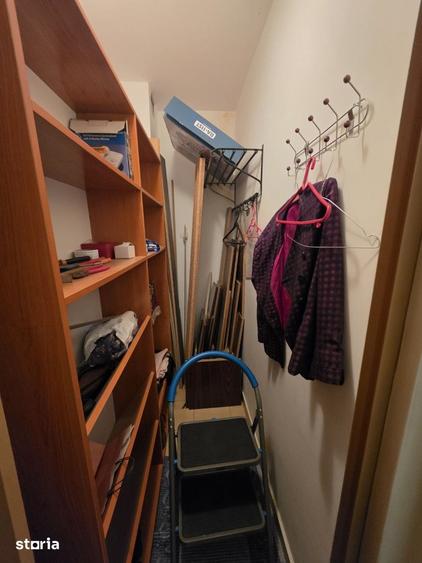 Apartament cu 3 camere decomandat în Tei