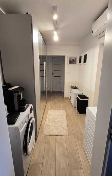 Apartament cu 2 camere decomandat în Podul de Fier