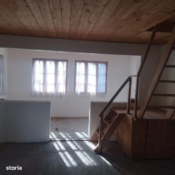 Casă cu 3 camere în Slătioarele
