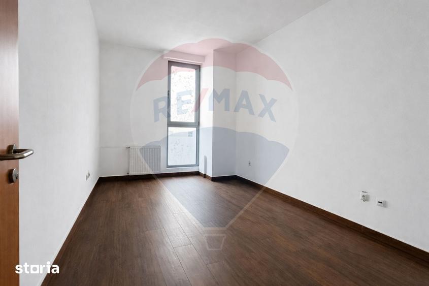 Spațiu comercial, de 83 mp, în Letea