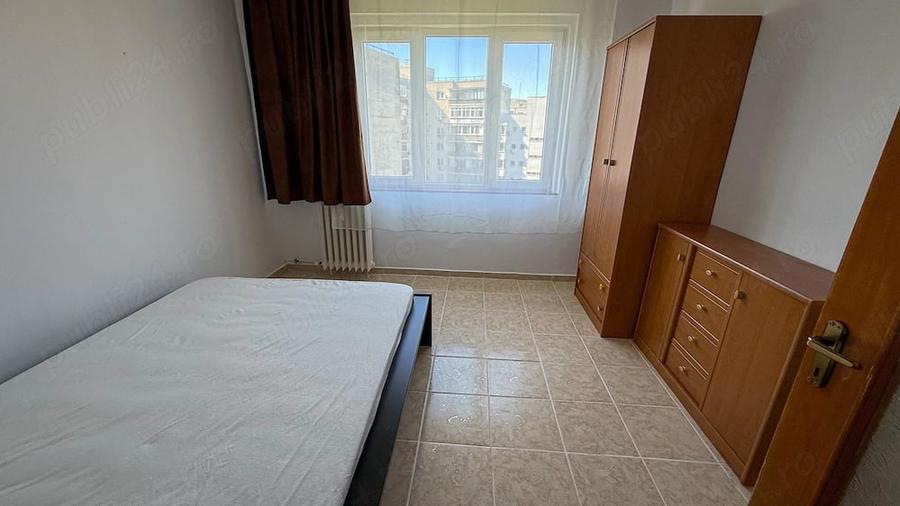 Apartament cu 3 camere decomandat în Dristor