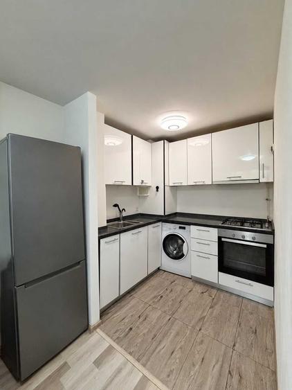 Apartament cu 4 camere decomandat în Iancului