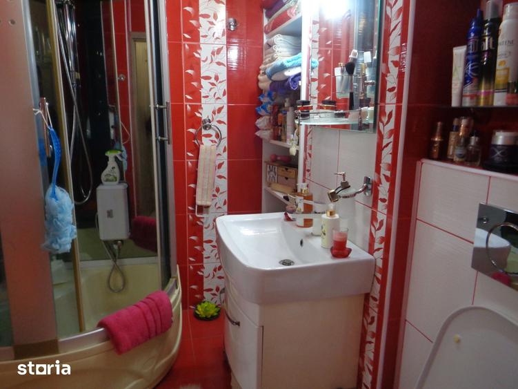 Apartament cu 2 camere în Intim